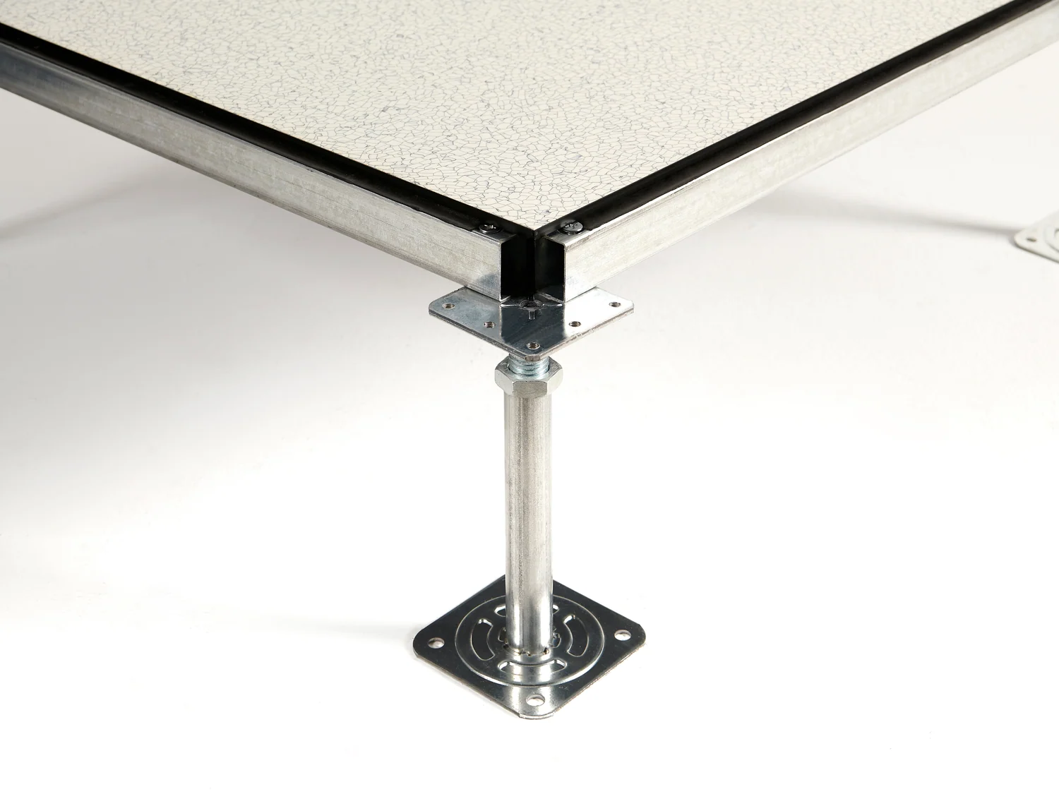 Real Panelway panel corner, stringers and flat-head pedestal